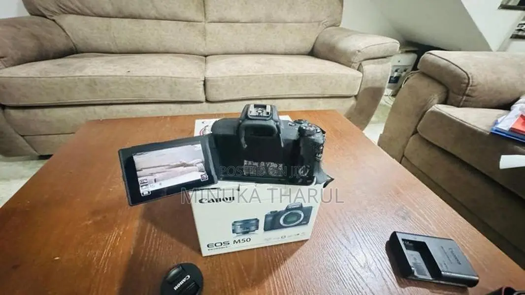 Canon E0S M50 Mark 1
