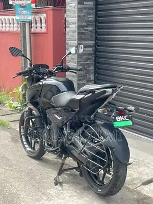 Bajaj Pulsar N160 2025