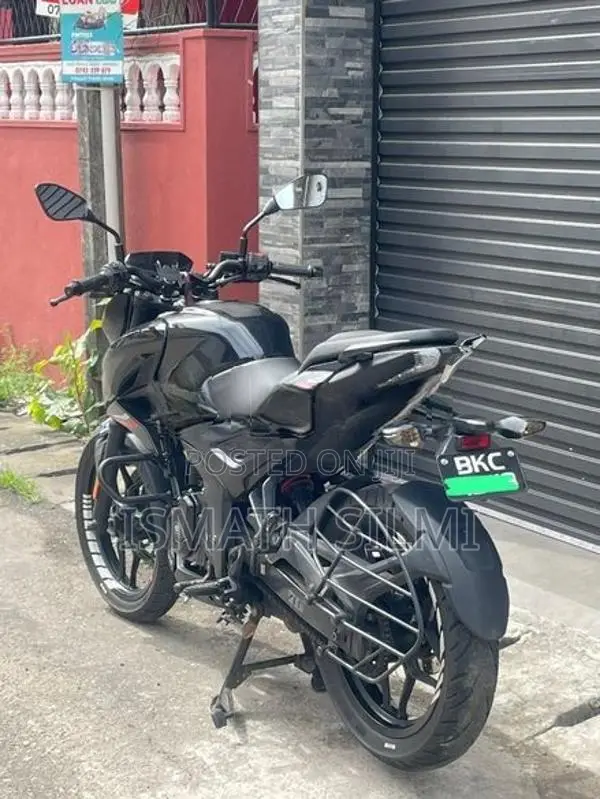 Bajaj Pulsar N160 2025