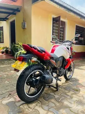 Yamaha FZS V1 2012