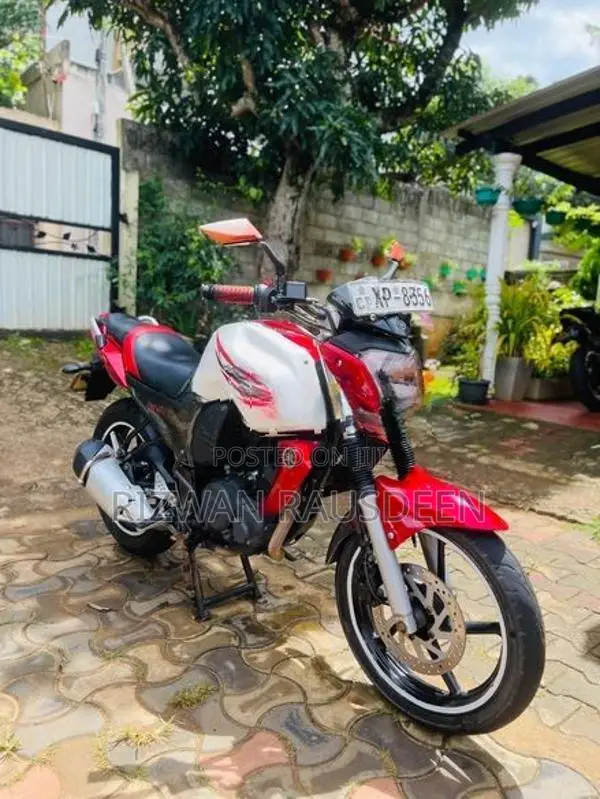 Yamaha FZS V1 2012