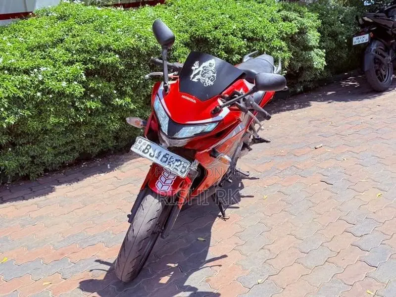 Yamaha CBR 250 2018