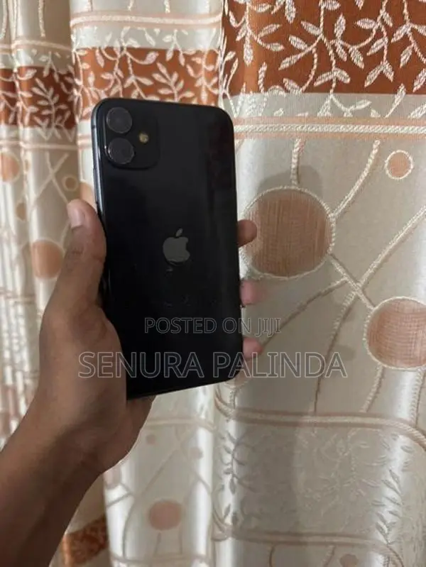 Apple iPhone 11 128GB (Used)