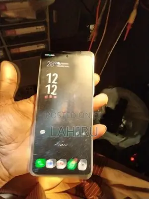 Vivo Y400 8GB 256GB (Used)