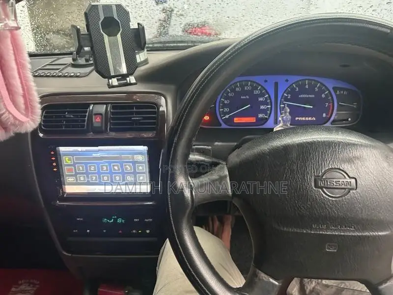 Nissan Presea R11 1998
