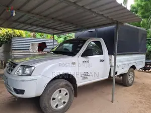 Tata Xenon 2016