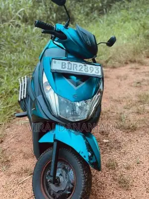 Yamaha Ray 2015