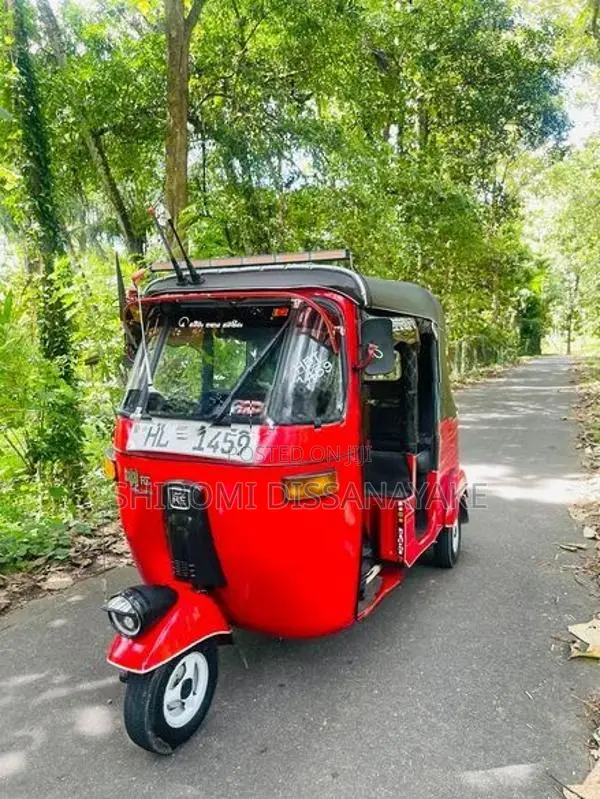Bajaj RE 2004