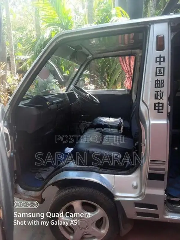 Suzuki Omni 2002