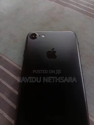 Apple iPhone 7 (Used)