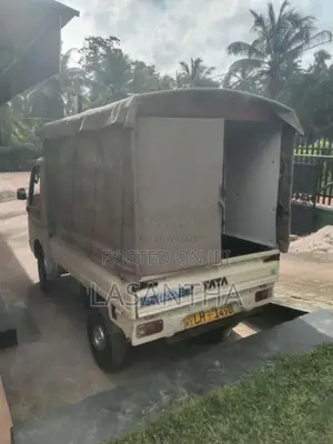 Tata Dimo Batta 2010 Lorry (Used)