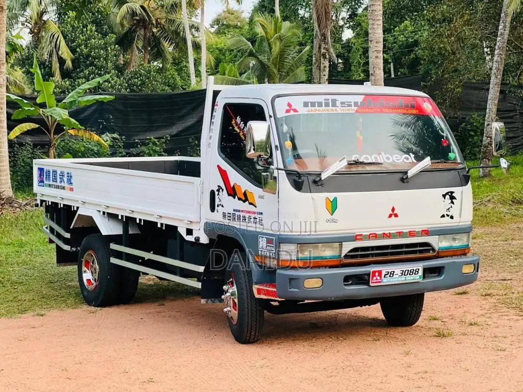 Mitsubishi Canter 1981 Lorry (Used)