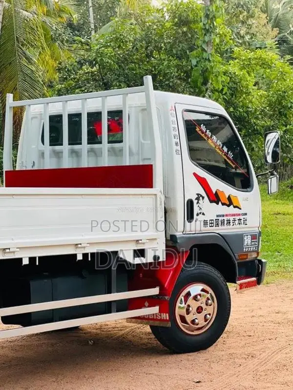 Mitsubishi Canter 1981 Lorry (Used)
