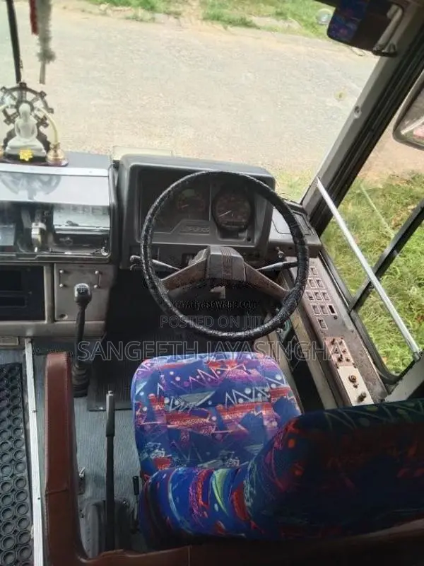 Mitsubishi Dolphin Fuso 1988 Bus (Used)