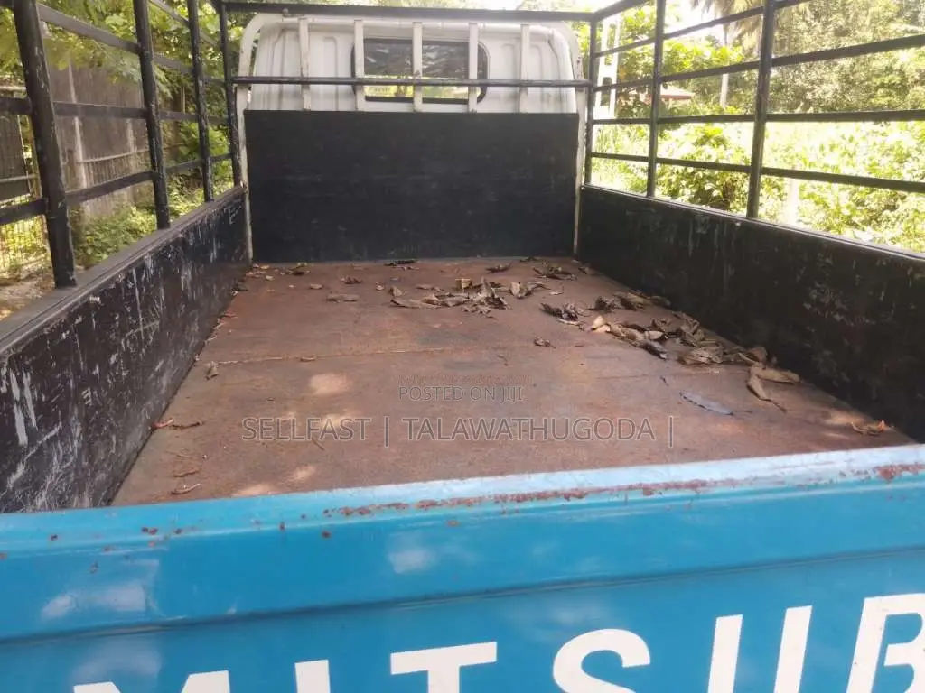 Mitsubishi CANTER 1993 Lorry (Used)