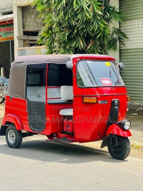 Bajaj 2 Stroke 2006 Three Wheel (Used)
