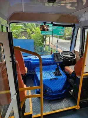 Ashok-Leyland Lynx 2017 Bus (Used)