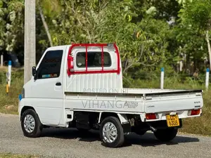 Mitsubishi Minicab U61T 2002 Lorry (Used)