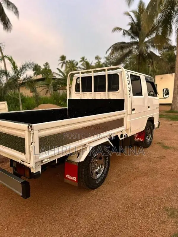 Isuzu CrewCab 1980 Crew Cab (Used)