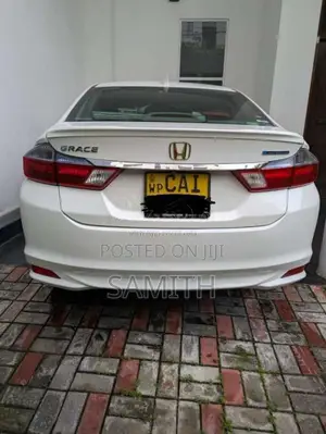 Honda Grace 2014 Car (Used)
