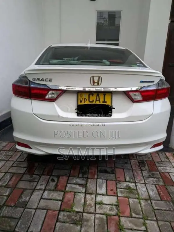 Honda Grace 2014 Car (Used)