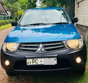 Mitsubishi L200 2WD 2011 Pickup (Used)