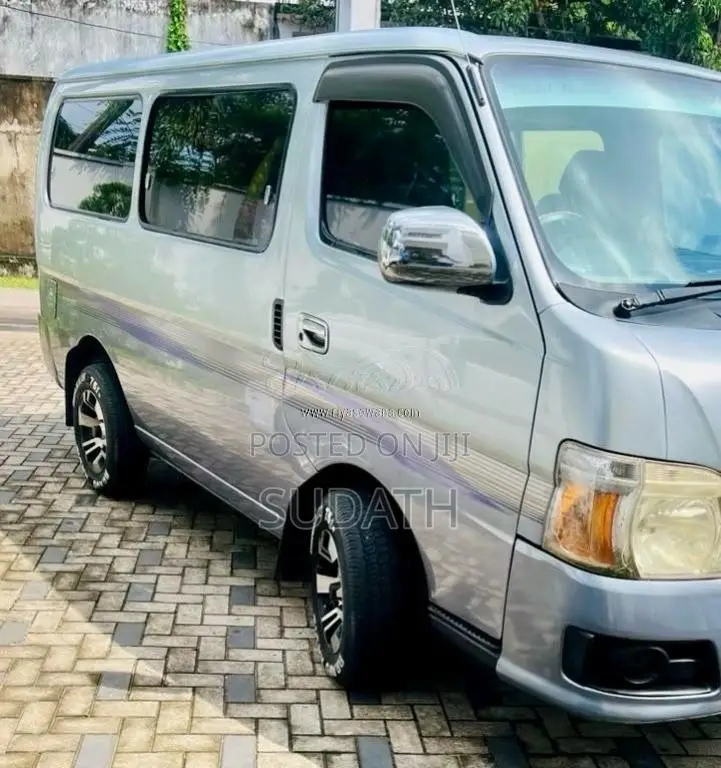 Nissan E25 2006 Van (Used)
