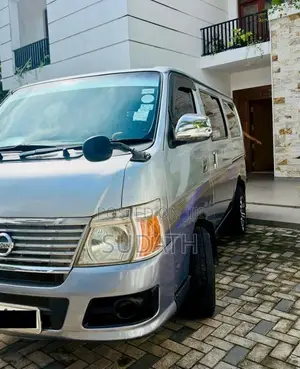 Nissan E25 2006 Van (Used)