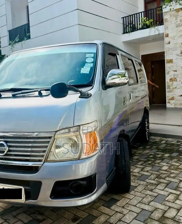 Nissan E25 2006 Van (Used)