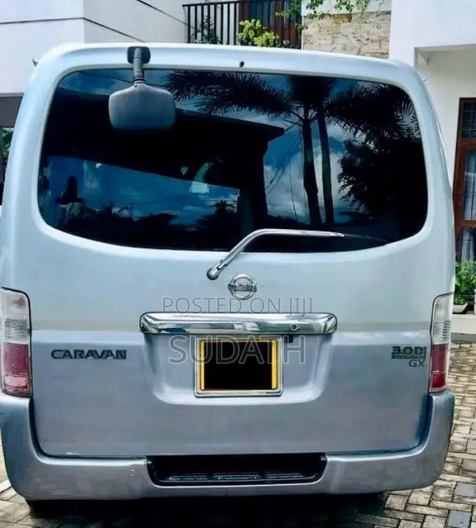 Nissan E25 2006 Van (Used)