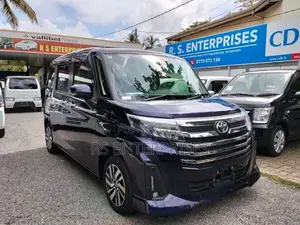 Toyota Roomy Custom G 2023 Car Unregistered (Recondition)