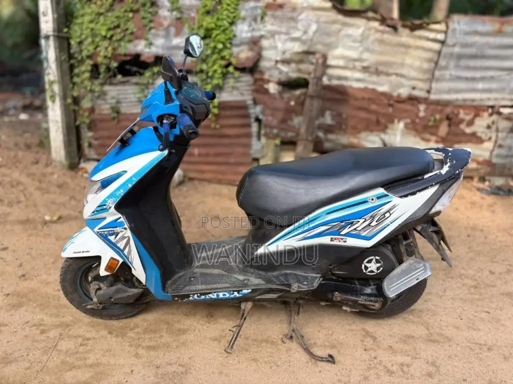 Honda DIO 2017 Motorbike (Used)