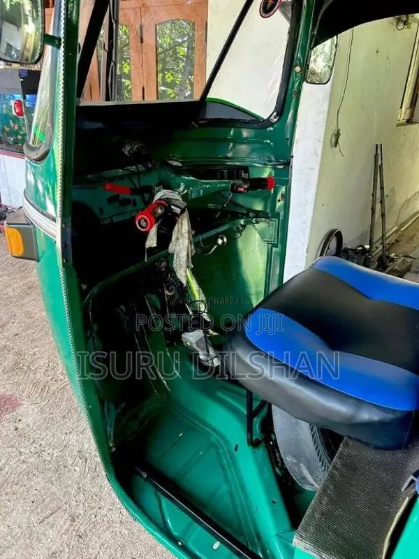 Bajaj 2 stroke 2006 Three Wheel (Used)