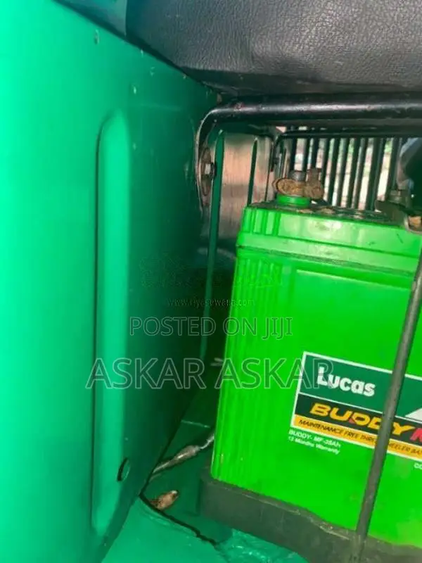Bajaj 4 Stroke 2009 Three Wheel (Used)