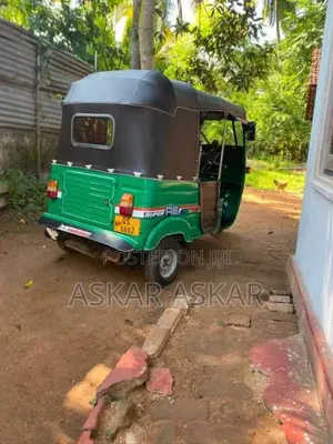 Bajaj 4 Stroke 2009 Three Wheel (Used)