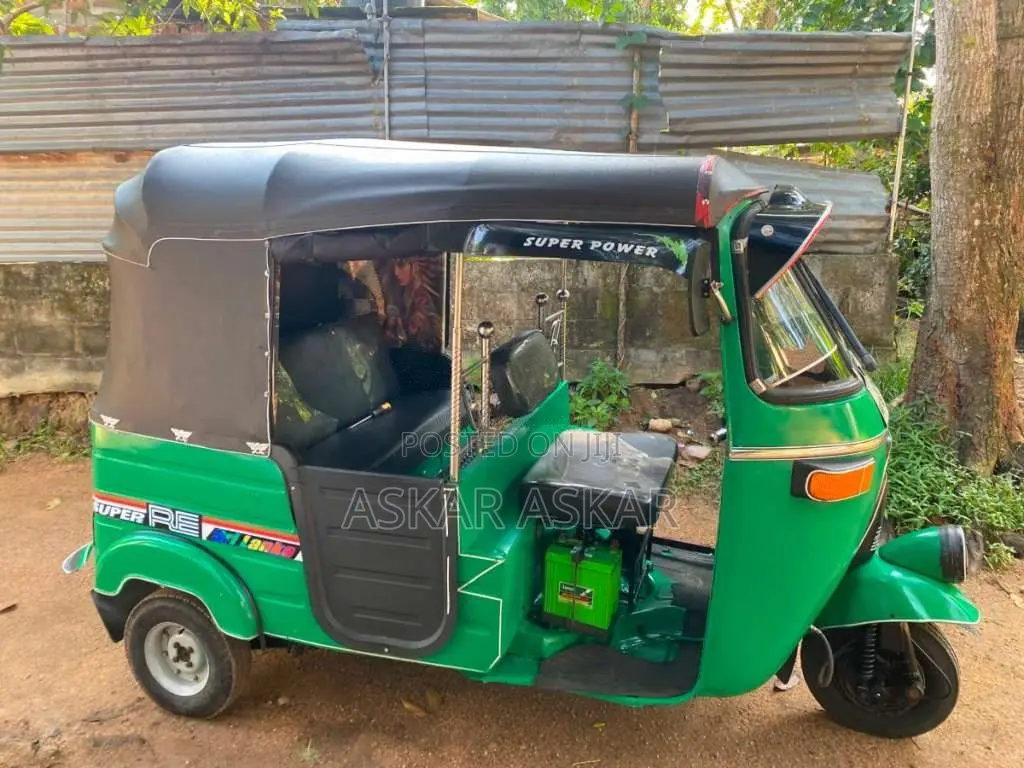 Bajaj 4 Stroke 2009 Three Wheel (Used)