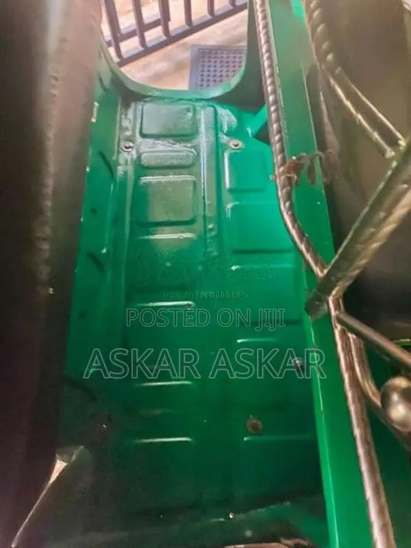 Bajaj 4 Stroke 2009 Three Wheel (Used)