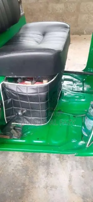 Bajaj RE 205 2013 Three Wheel (Used)