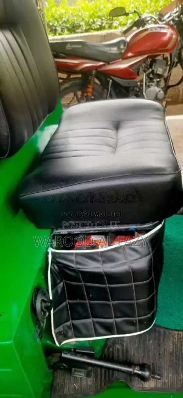 Bajaj RE 205 2013 Three Wheel (Used)