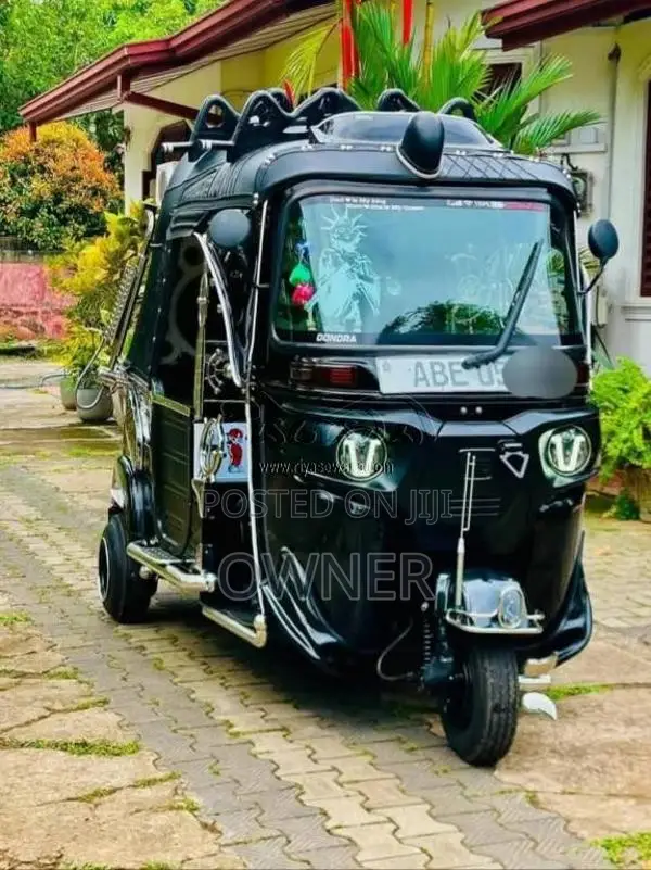 Bajaj 4 Stroke 2016 Three Wheel (Used)