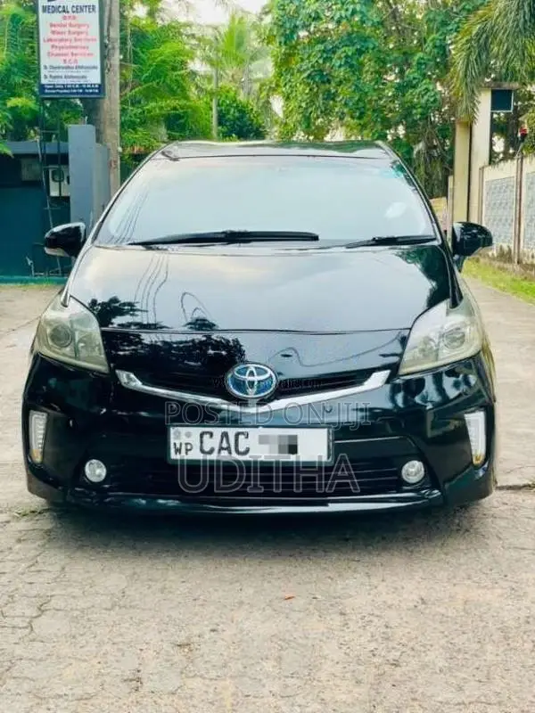 Toyota Prius 2014 Car (Used)