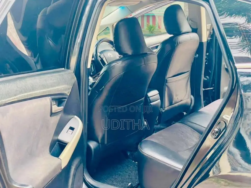 Toyota Prius 2014 Car (Used)