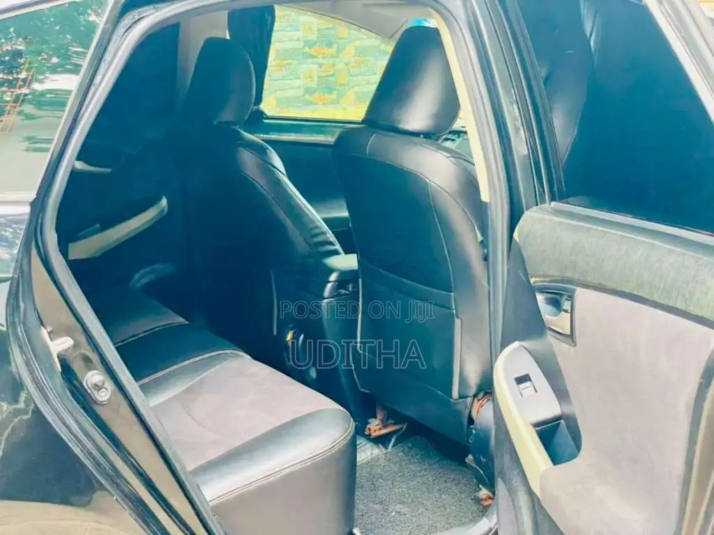 Toyota Prius 2014 Car (Used)