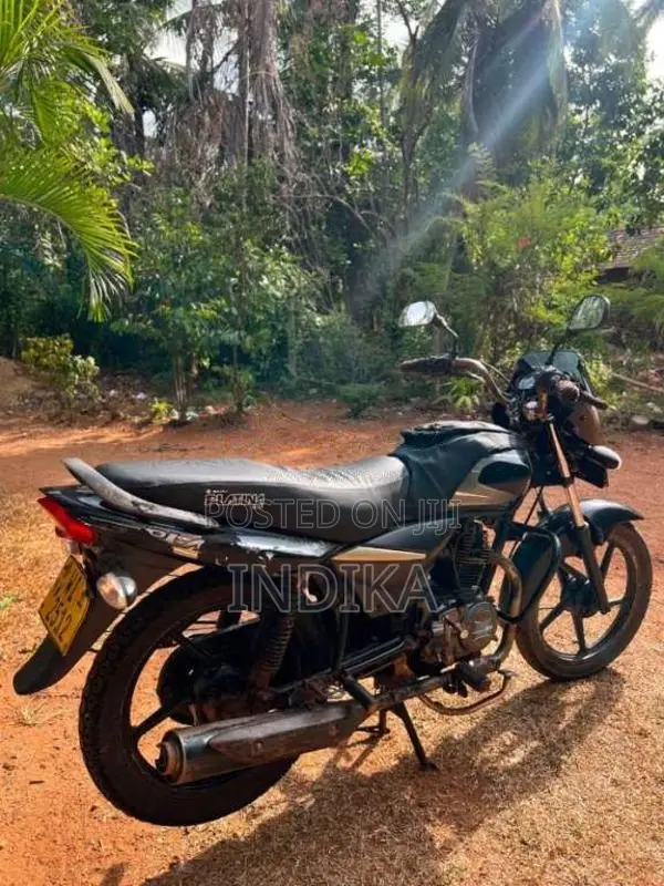 Bajaj Platina 2010 Motorbike (Used)