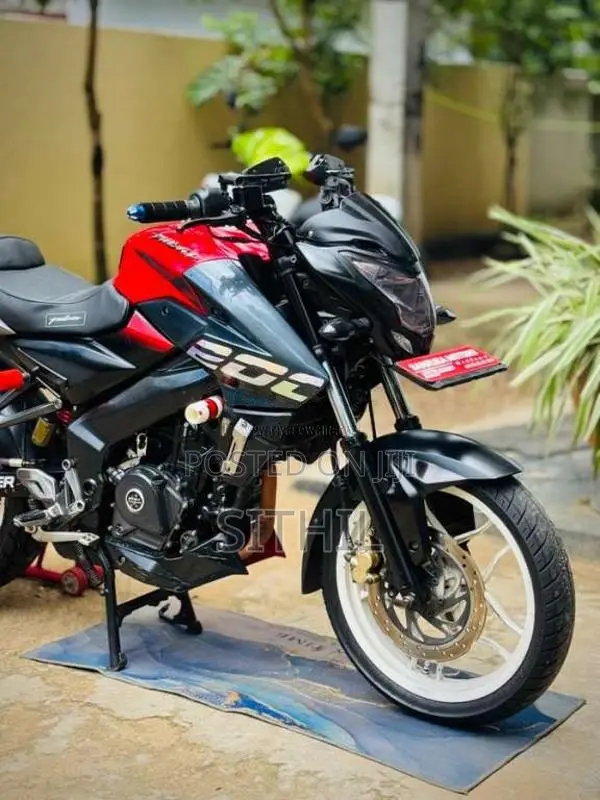 Bajaj Pulsar NS200 BGL 2018 Motorbike (Used)