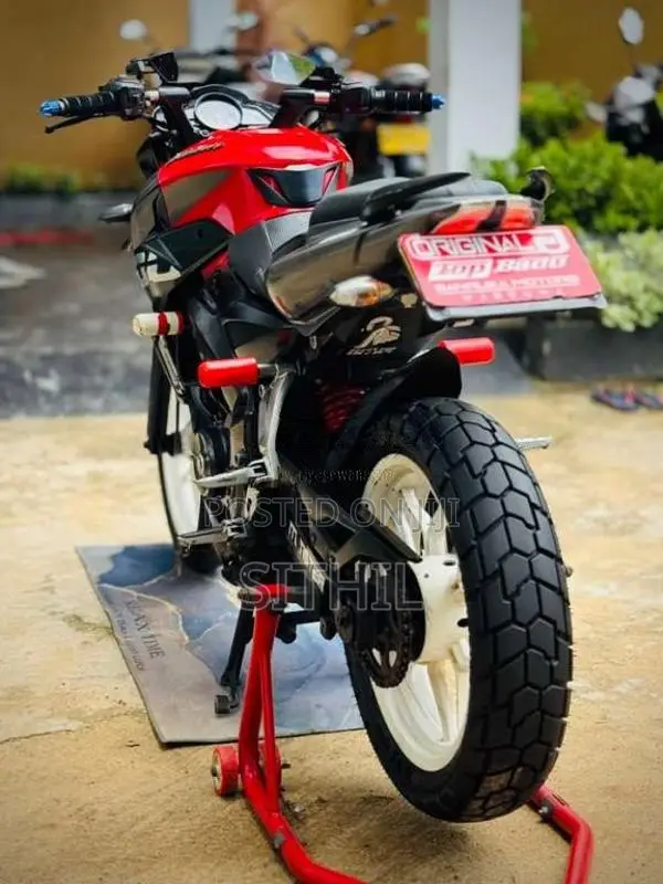 Bajaj Pulsar NS200 BGL 2018 Motorbike (Used)