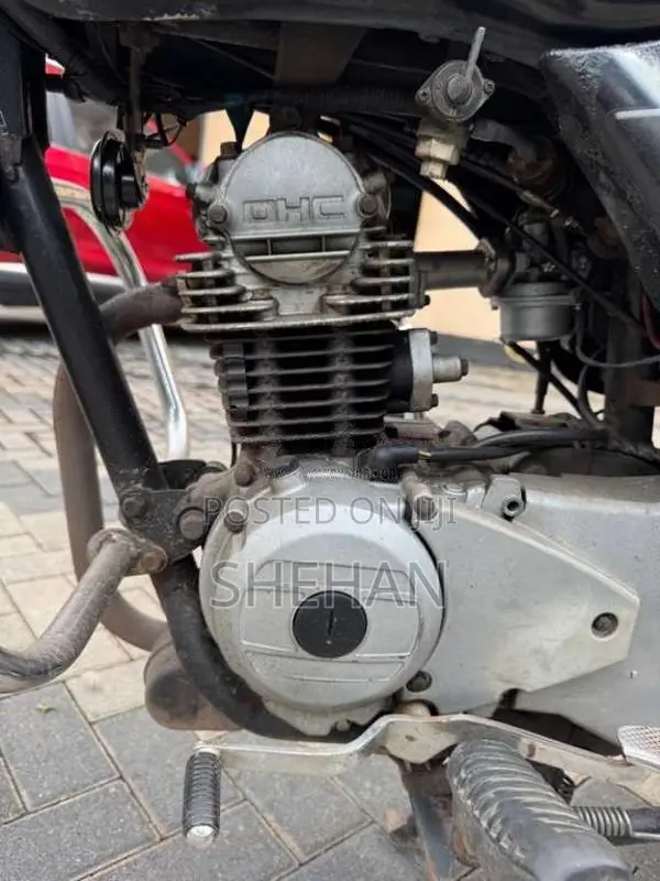 Bajaj CT-100 2016 Motorbike (Used)