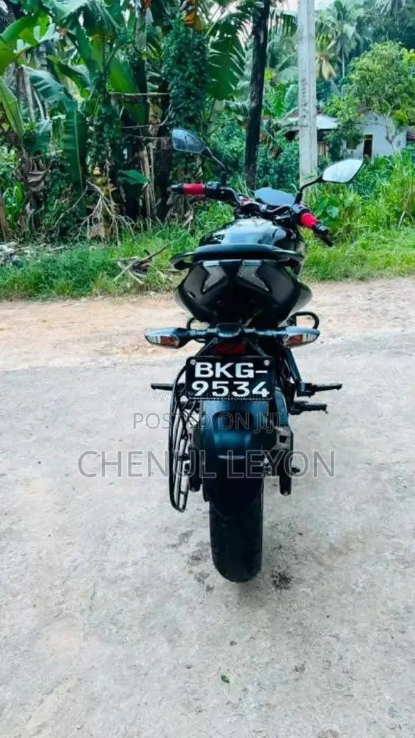 Bajaj N160 2025 Motorbike (Used)