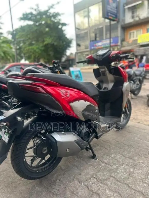 Hero XOOM 125R 2026