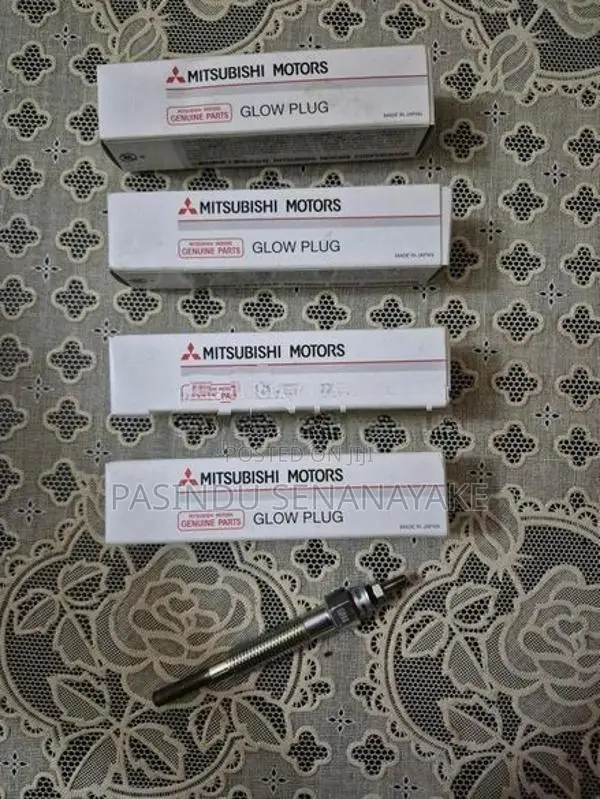 Mitsubishi Pajero Parts (Engine Plugs)